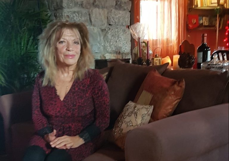 Η Ελισάβετ Ιακωβίδου παρουσιάζει το βιβλίο της – «Της Μοίρας το Υφάδι»