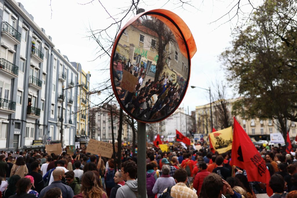 Πορτογαλία: Χιλιάδες άνθρωποι διαδήλωσαν κατά του αυξανόμενου κόστους στέγασης
