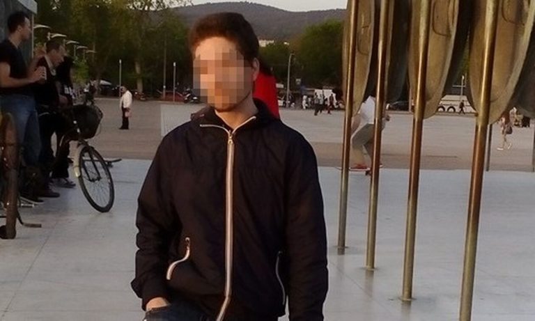 Δολοφονία στη Θεσσαλονίκη: Αυτός είναι ο 34χρονος που σκότωσε τη μητέρα του – Ανθρωποκυνηγητό για τη σύλληψή του