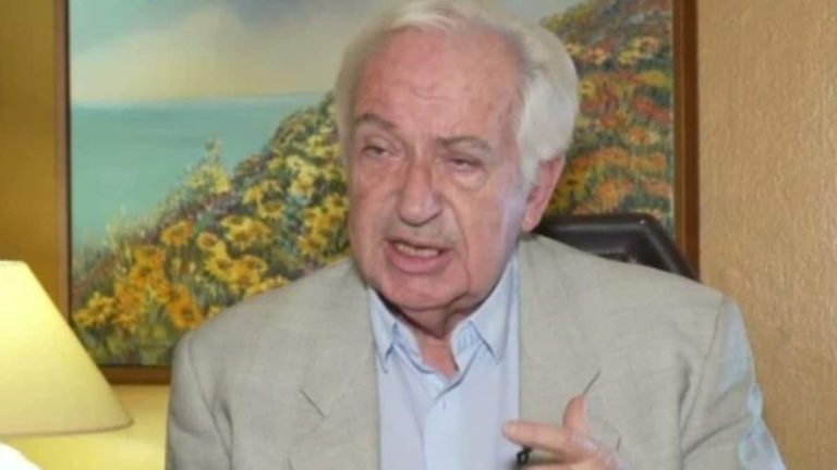 Ο Κώστας Λεφάκης προειδοποιεί: «Μην ρισκάρετε χρήματα τώρα»
