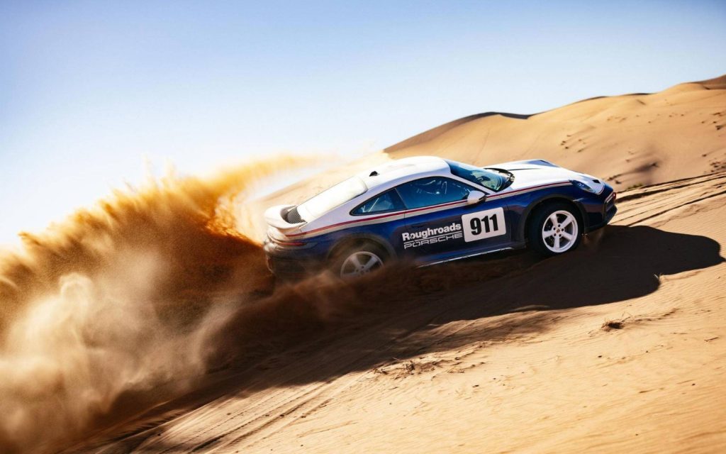 Porsche 911 Dakar: Ανέμελη, Νοσταλγική, Παιχνιδιάρικη