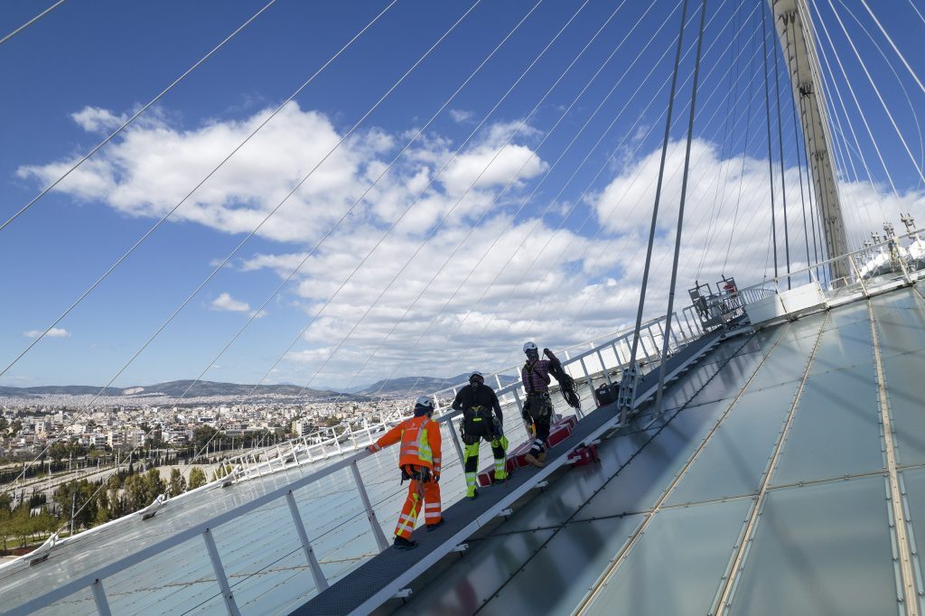 Σε πλήρη εξέλιξη η επιθεώρηση και ο έλεγχος των μεταλλικών κατασκευών του ΟΑΚΑ