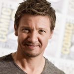 Κατηγορίες κατά του ηθοποιού Τζέρεμι Ρένερ από την σκηνοθέτιδα Γι Τζόου – «Μου έστελνε ακατάλληλο υλικό»