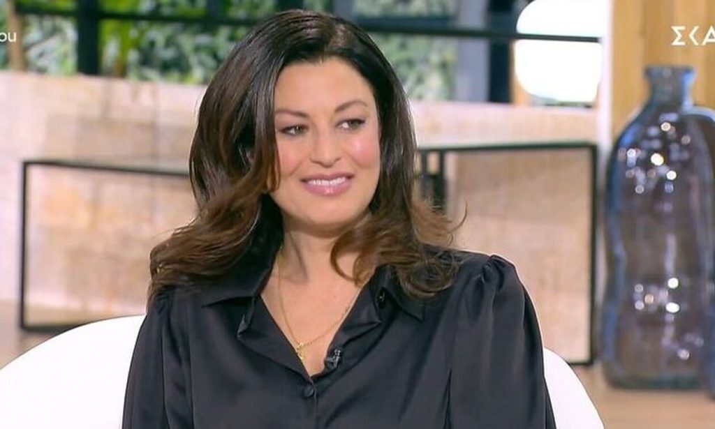 Δωροθέα Μερκούρη: «Δεν με φλερτάρουν καθόλου, οι Έλληνες είναι φοβητσιάρηδες»