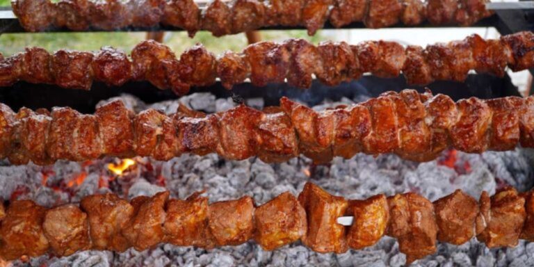 Κοκορέτσι και αρνί