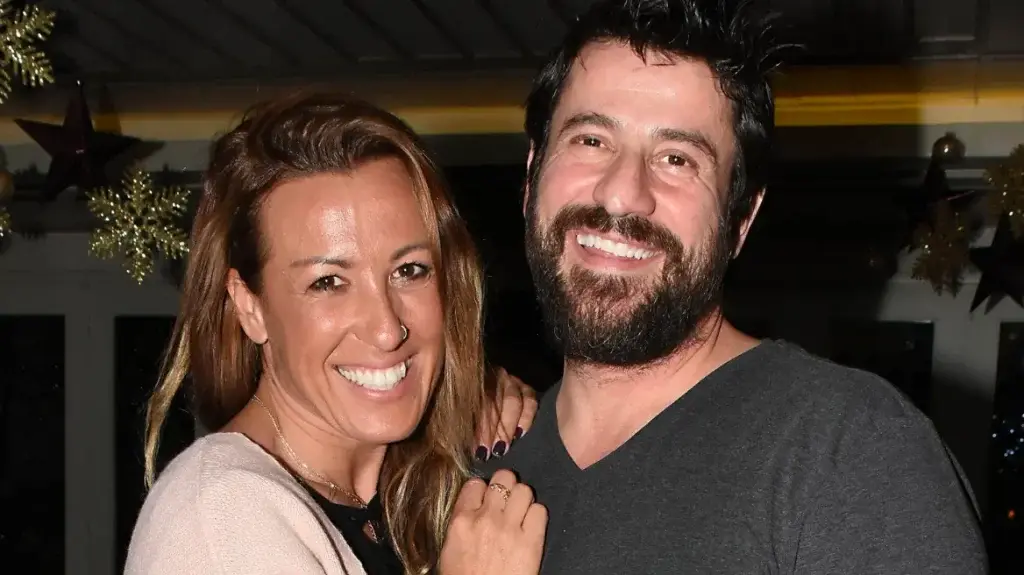 «Ο Αλέξης είναι πολύ καλό παιδί, γελάω με αυτά που ακούω» – Στο πλευρό του Γεωργούλη η Πηγή Δε