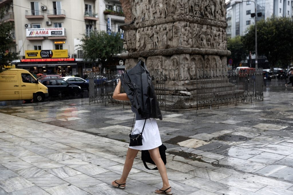 Καιρός: Καταιγίδες και χαλάζι την Κυριακή – Σε ισχύ το έκτακτο δελτίο της ΕΜΥ, οι 3 φάσεις της