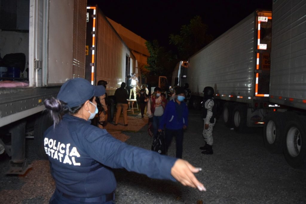 Μεξικό: 200 άνθρωποι βρέθηκαν μέσα σε παρατημένο φορτηγό