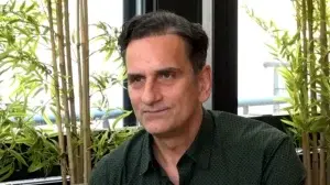 Νίκος Ψαρράς