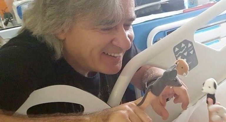 Πάτρα: «Είμαι ο Αλέξανδρος, ένα από τα παιδιά που έσωσες» – Συγκλονίζει η επιστολή παιδιού στον Ηλιάδη