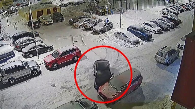 Ρωσία: Μεθυσμένη οδηγός συγκρούστηκε με 7 οχήματα σε υπαίθριο πάρκινγκ [βίντεο]
