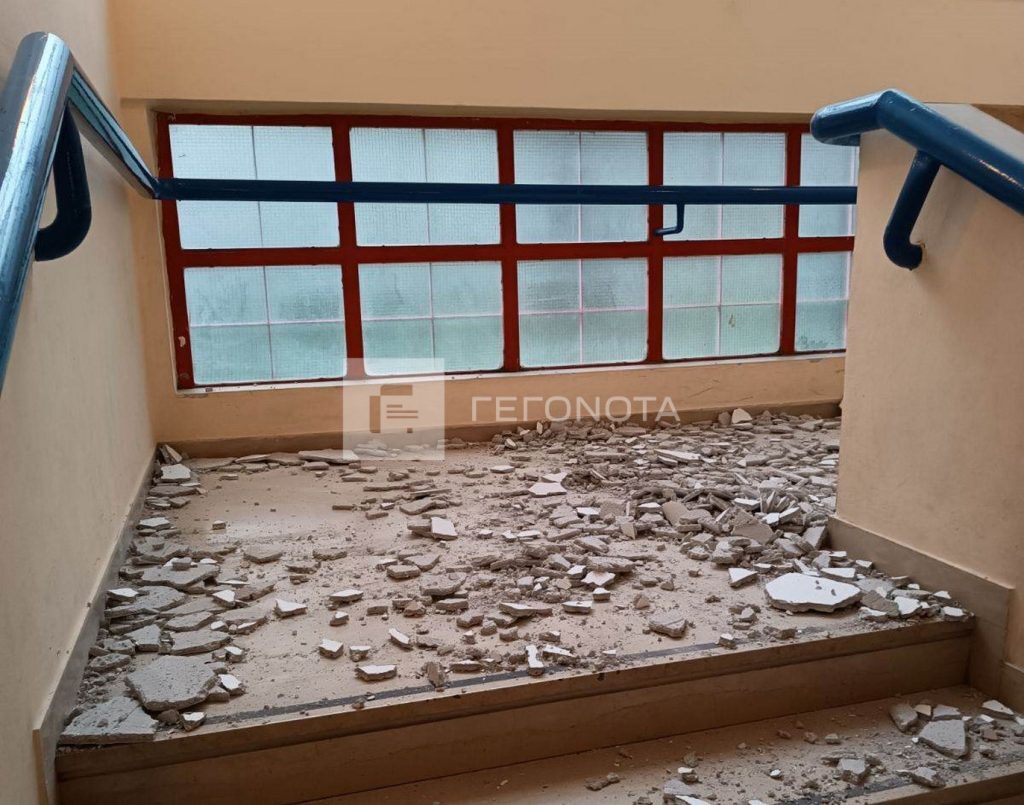 Βόλος: Νέα πτώση σοβάδων σε σχολείο – Κινδύνευσε η καθαρίστρια [Εικόνες]