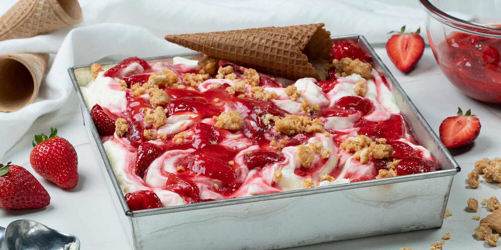 Η συνταγή της ημέρας: Παγωτό cheesecake φράουλα