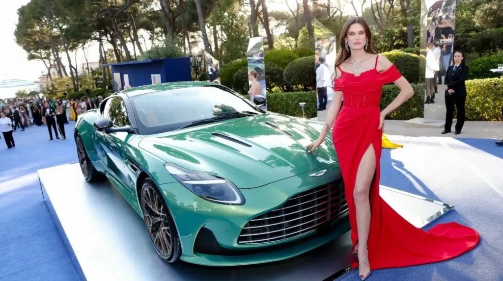 Πόσο πουλήθηκε η πρώτη Aston Martin DB12;