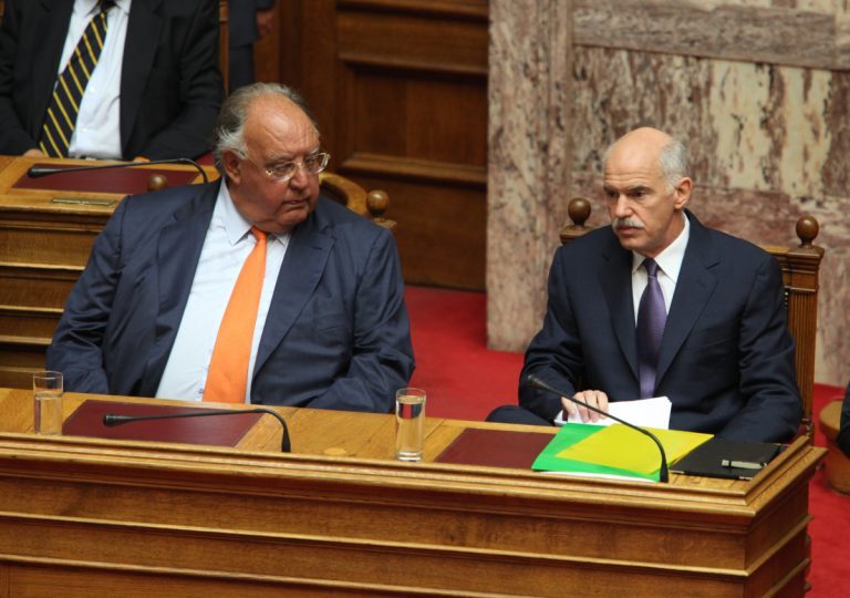 Θεόδωρος Πάγκαλος: Η ιστορία πίσω από την ατάκα «Μαζί τα φάγαμε»