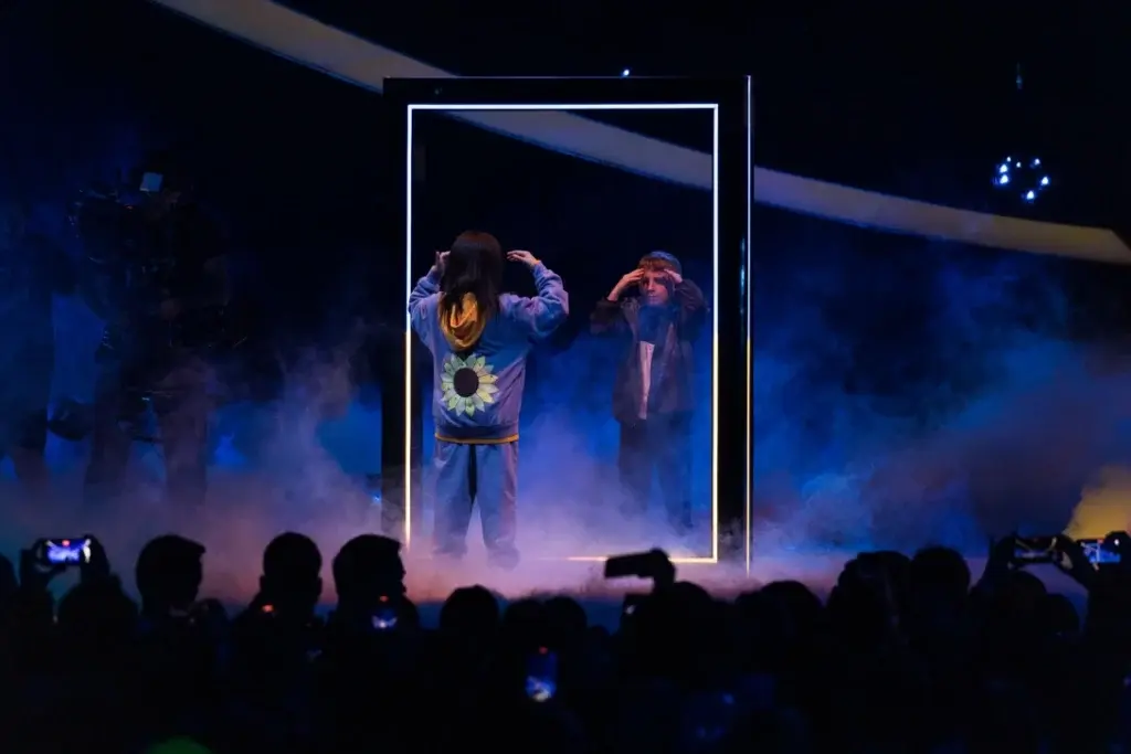Eurovision 2023: Η εντυπωσιακή έναρξη και το μήνυμα για την Ουκρανία