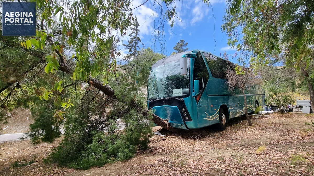 Τροχαίο στην Αίγινα: Τραυματίστηκαν τρεις μαθητές - Λύθηκε το χειρόφρενο πούλμαν