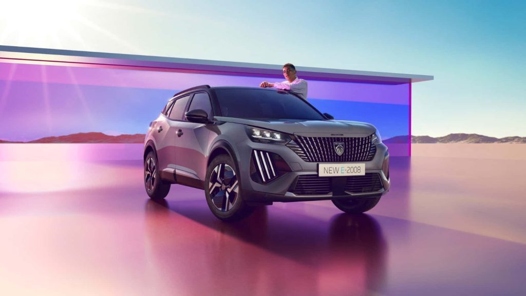 Έρχεται η ανανεωμένη έκδοση του Peugeot 2008