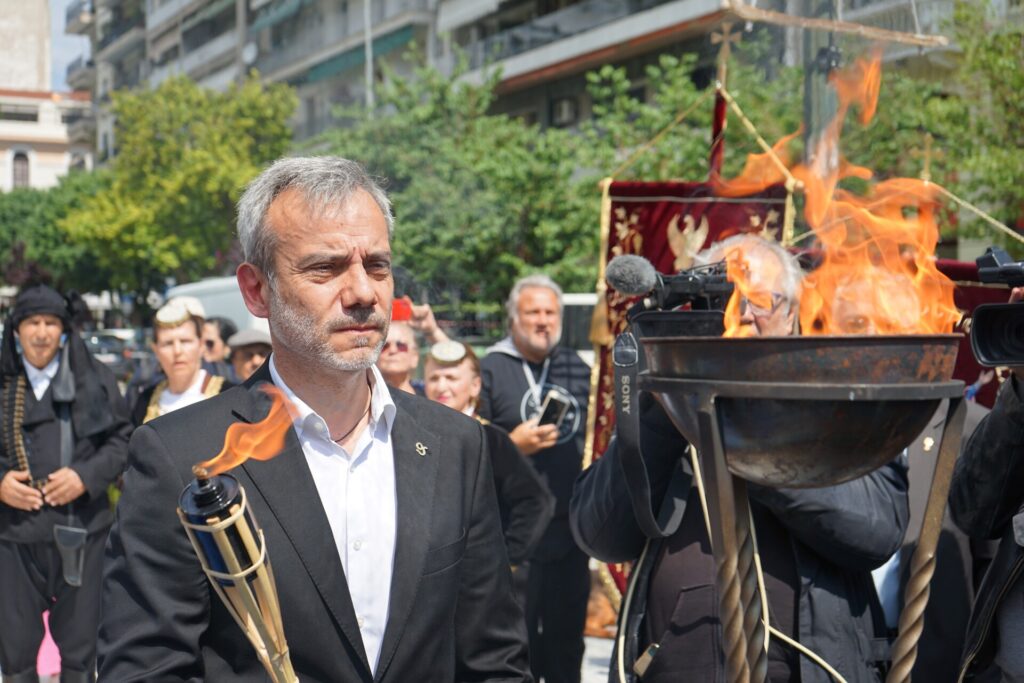 Γενοκτονία Ποντίων: Τη «Φλόγα της Μνήμης» άναψε ο Κωνσταντίνος Ζέρβας