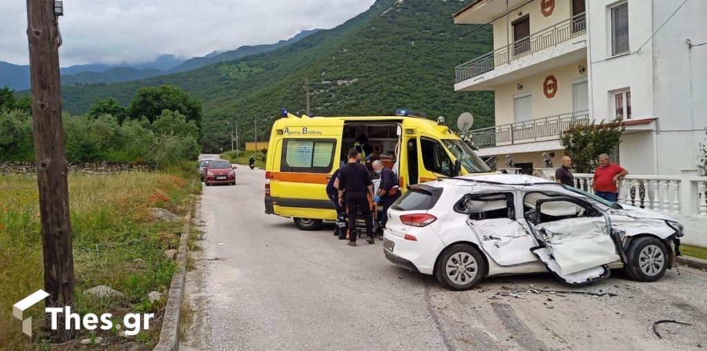 Καβάλα: Αυτοκίνητο με μετανάστες συγκρούστηκε με φορτηγό – Επτά άτομα στο νοσοκομείο