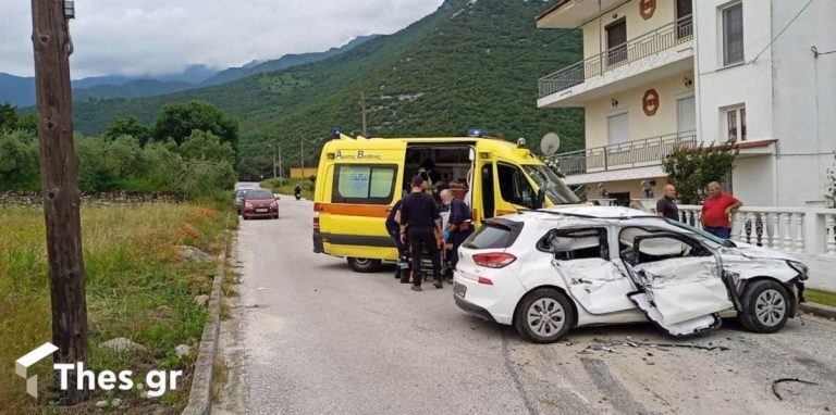 Καβάλα: Αυτοκίνητο με μετανάστες συγκρούστηκε με φορτηγό – Επτά άτομα στο νοσοκομείο
