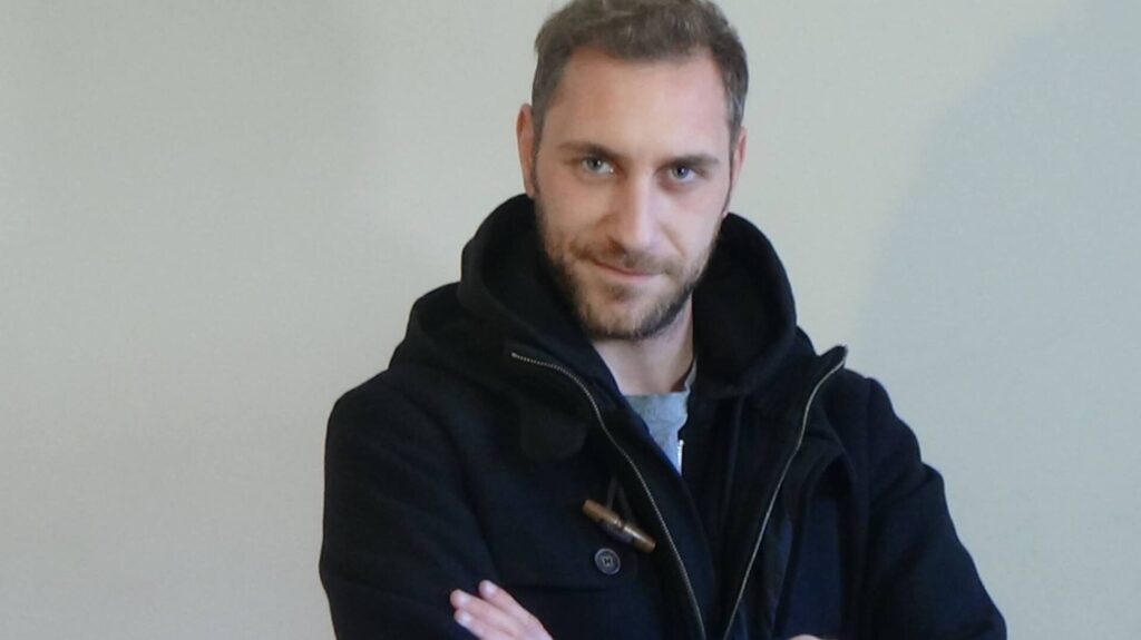 Άγγελος Ανδριόπουλος: Καταγγέλλει ότι απολύθηκε λόγω της εγκυμοσύνης της συζύγου του