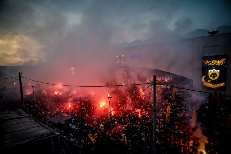 ΑΕΚ – Βόλος 4-0: Η Ένωση πρωταθλήτρια για 13η φορά στην ιστορία της – Ντελίριο από 80.000 οπαδούς στην OPAP Arena! [βίντεο]