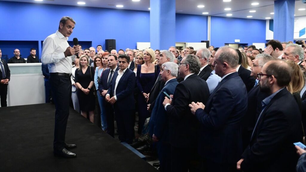 Εκλογές 2023: Συγχαρητήρια Μητσοτάκη και «συναγερμός» για τις δεύτερες κάλπες – Τι είπε στους βουλευτές