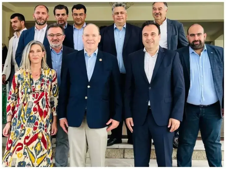 Στην Ελαφόνησο ο Πρίγκιπας Αλβέρτος