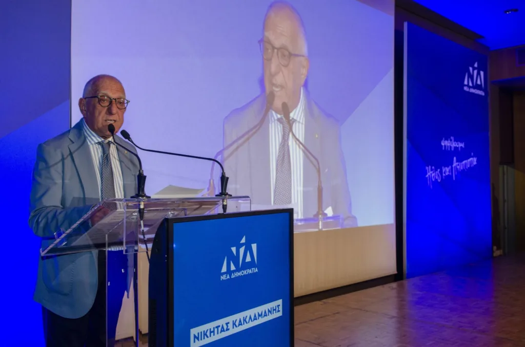 «Πλημμύρισε» με 3.000 κόσμο το Κάραβελ για την προεκλογική ομιλία του Νικήτα Κακλαμάνη