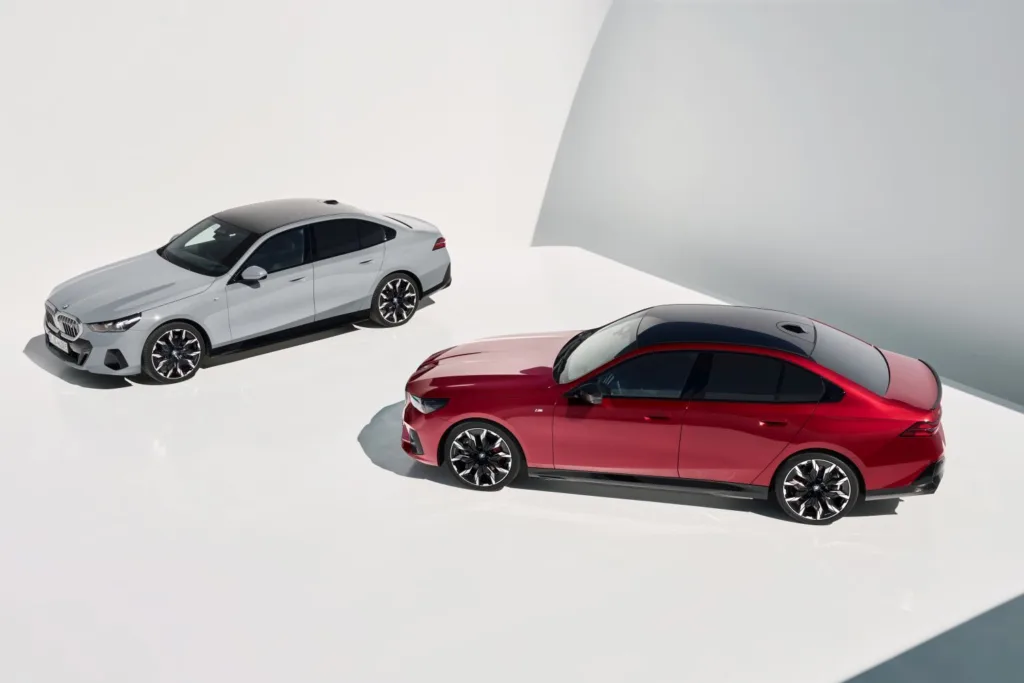 Η BMW παρουσίασε τη νέα Σειρά 5 και την πρώτη ηλεκτρική i5
