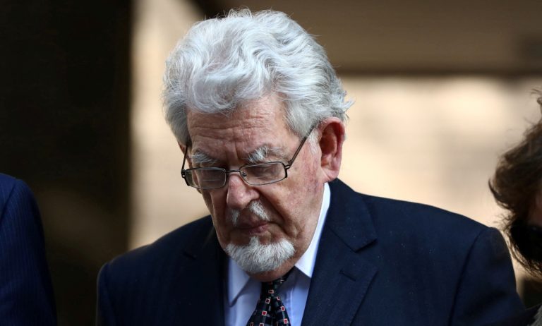 Πέθανε ο πρώην παρουσιαστής του BBC Ρολφ Χάρις