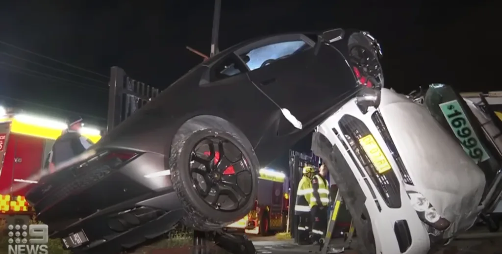 Αυστραλία: Μια Lamborghini πέφτει σε αντιπροσωπεία αυτοκινήτων