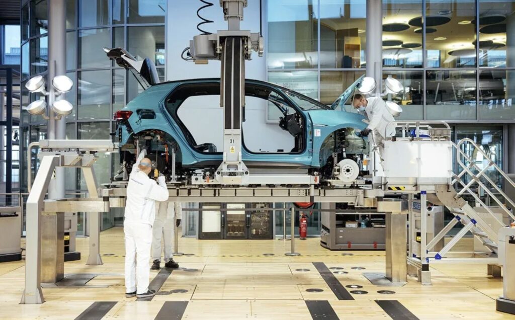 Επιστροφή στο «Made in USA» για να αποφύγουν τους δασμούς του Τραμπ