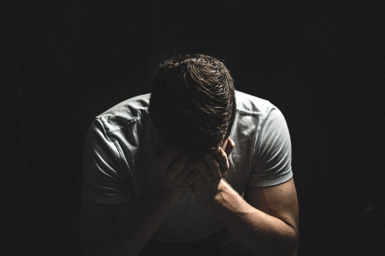 Θεσσαλονίκη: Άνδρας περιγράφει τον εφιάλτη που ζούσε από την πρώην σύζυγό του -Απέκρουσε κατσαρόλες και πιάτα