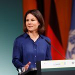 Γερμανία: Θρίλερ με την υπουργό Εξωτερικών – Το αεροπλάνο που την μετέφερε έμεινε από… λάστιχο