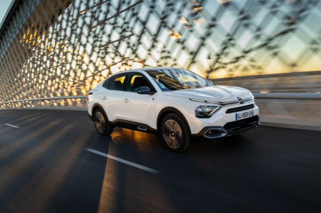 Στην Ελλάδα τα ολοκαίνουρια Citroen C4X και E-C4X