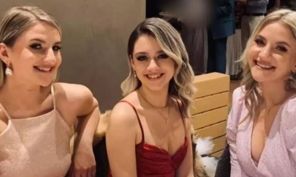 Τέμπη: Ο Κυριάκος Μητσοτάκης συναντήθηκε με τους γονείς των τριών κοριτσιών που σκοτώθηκαν στη σύγκρουση τρένων