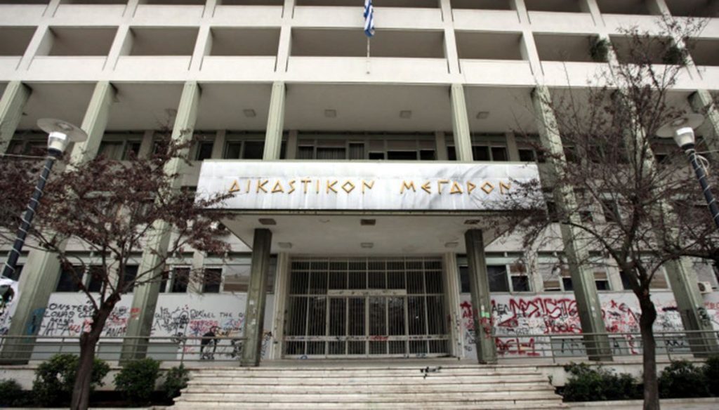 Τύρναβος: Ελεύθεροι υπό όρους οι 3 ανήλικοι για την υπόθεση βιασμού της 22χρονης