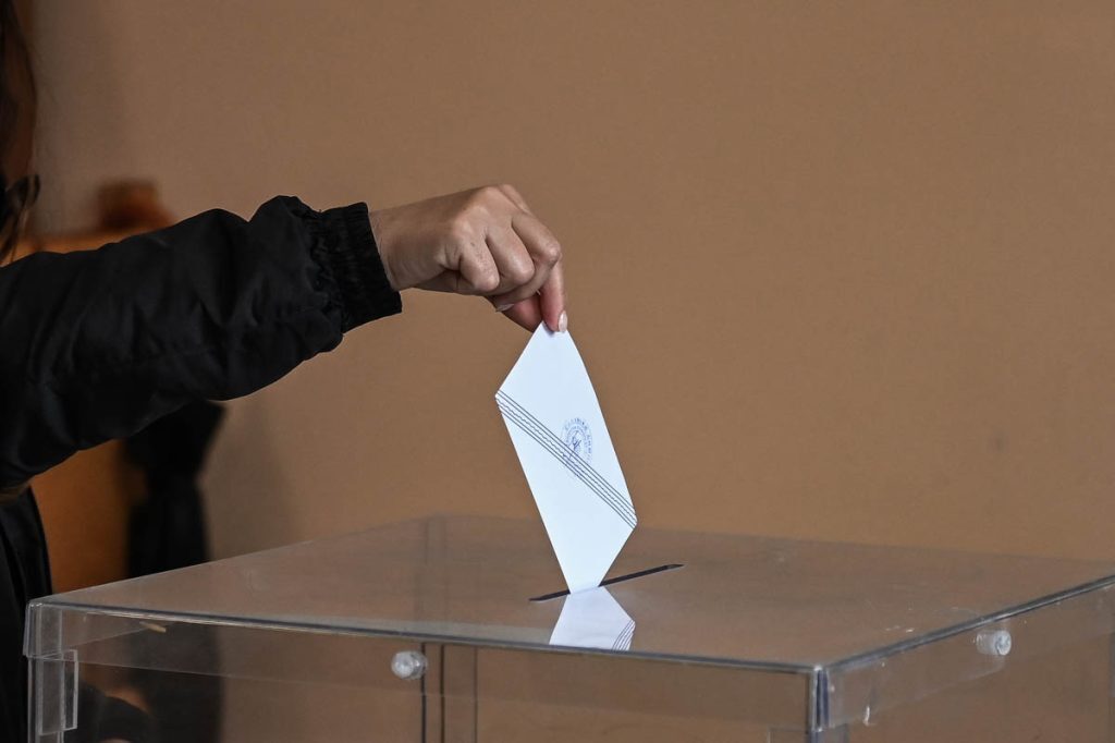Εκλογές 2023 – Δημοσκόπηση Opinion Poll: Μέχρι και 44% η ΝΔ, δεν ανεβαίνει ο ΣΥΡΙΖΑ