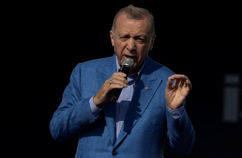 Ερντογάν προς ΗΠΑ: «Η Τουρκία δεν θα αφήσει αναπάντητη την κατάρριψη drone στη Συρία»