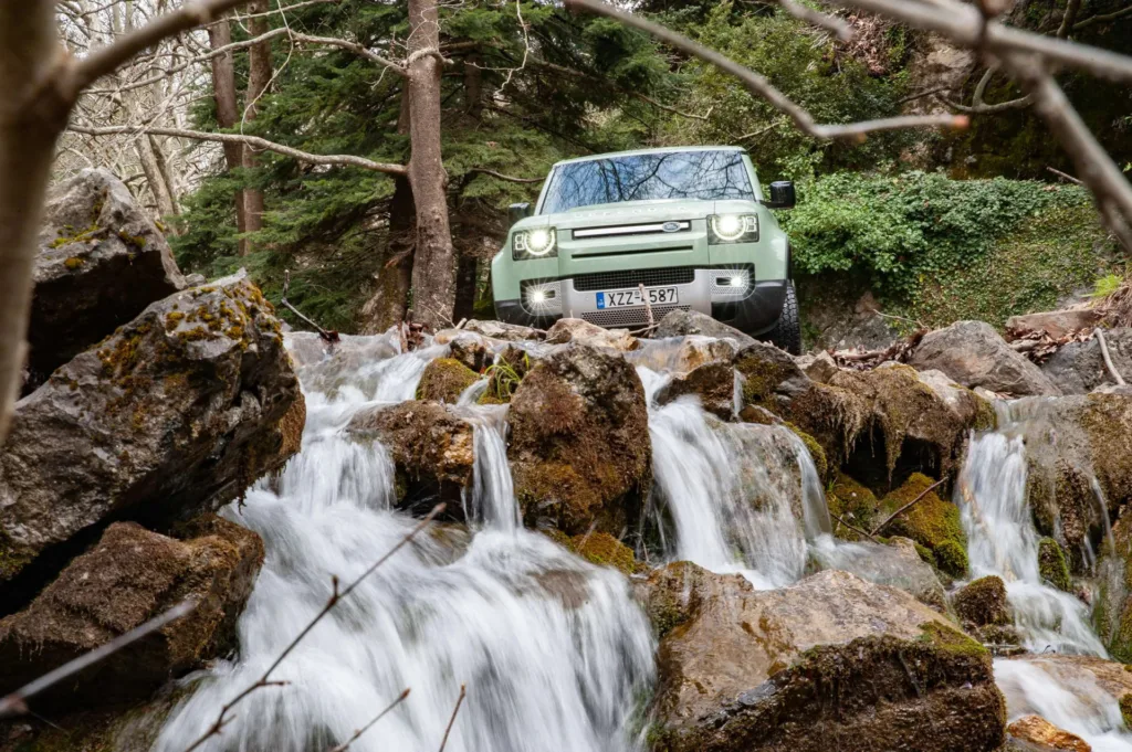 Land Rover Defender D300 75 Years: O εορτασμός ενός θρύλου