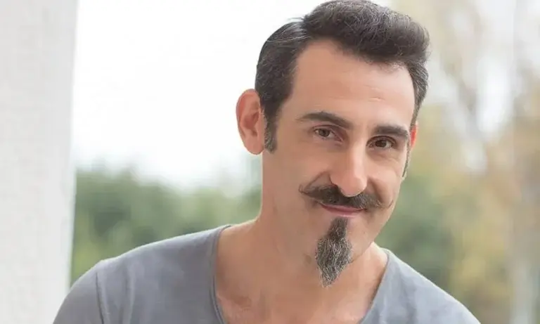Γιώργος Κοψιδάς: «Έχω μια πολύ ωραία εικόνα από τον Αλέξη Γεωργούλη – Για μένα είναι ένα παιδί μόνο με χαμόγελο, καθόλου βίαιος και μες στην πλάκα»