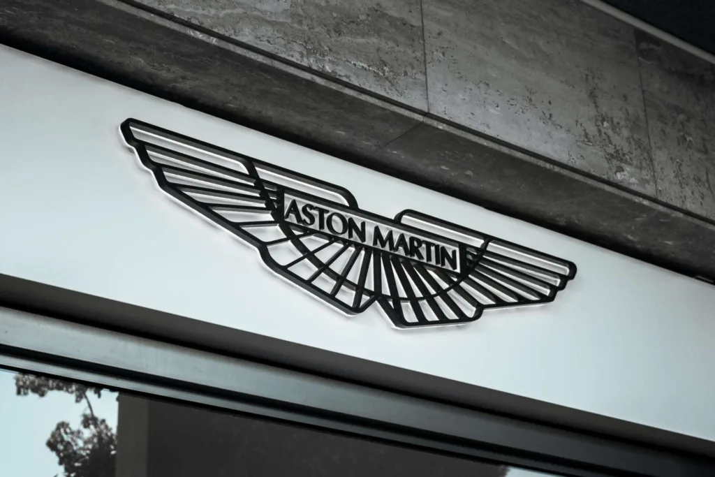 Aston Martin: Η κινεζική Geely αύξησε το μερίδιο της στο 17%
