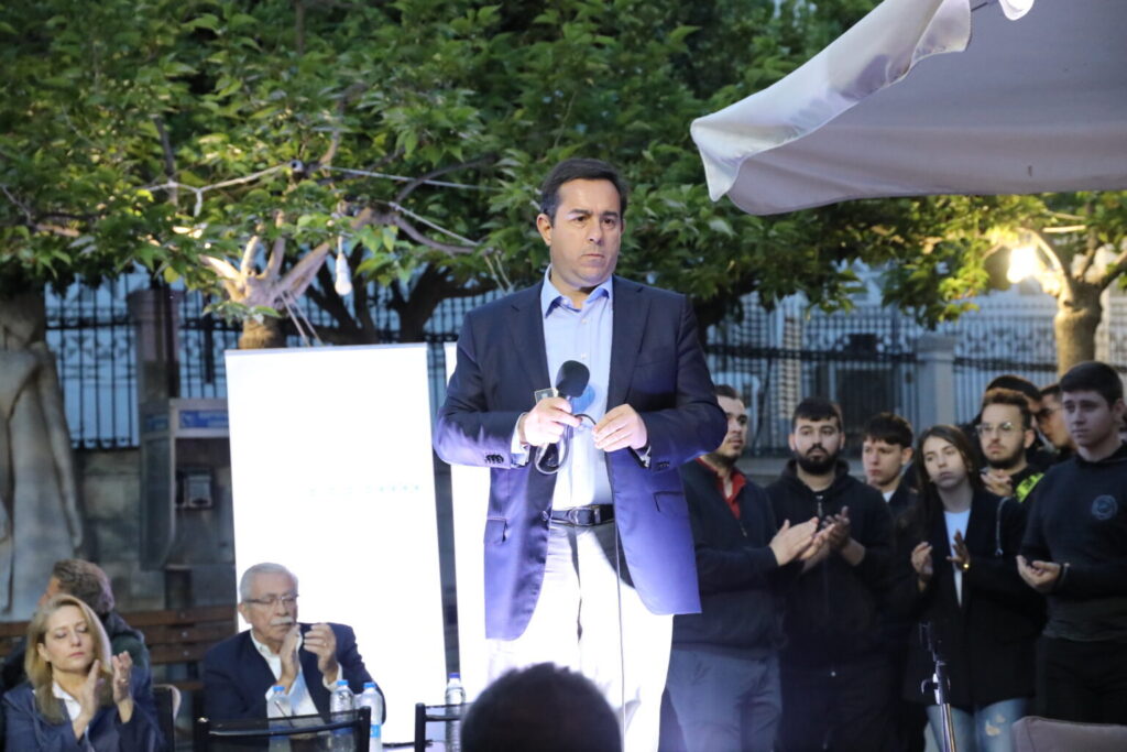 Μηταράκης για Ανδρουλάκη: Δεν μίλησε για τις δομές, σαν τους υποψήφιους του ΠΑΣΟΚ στη Χίο