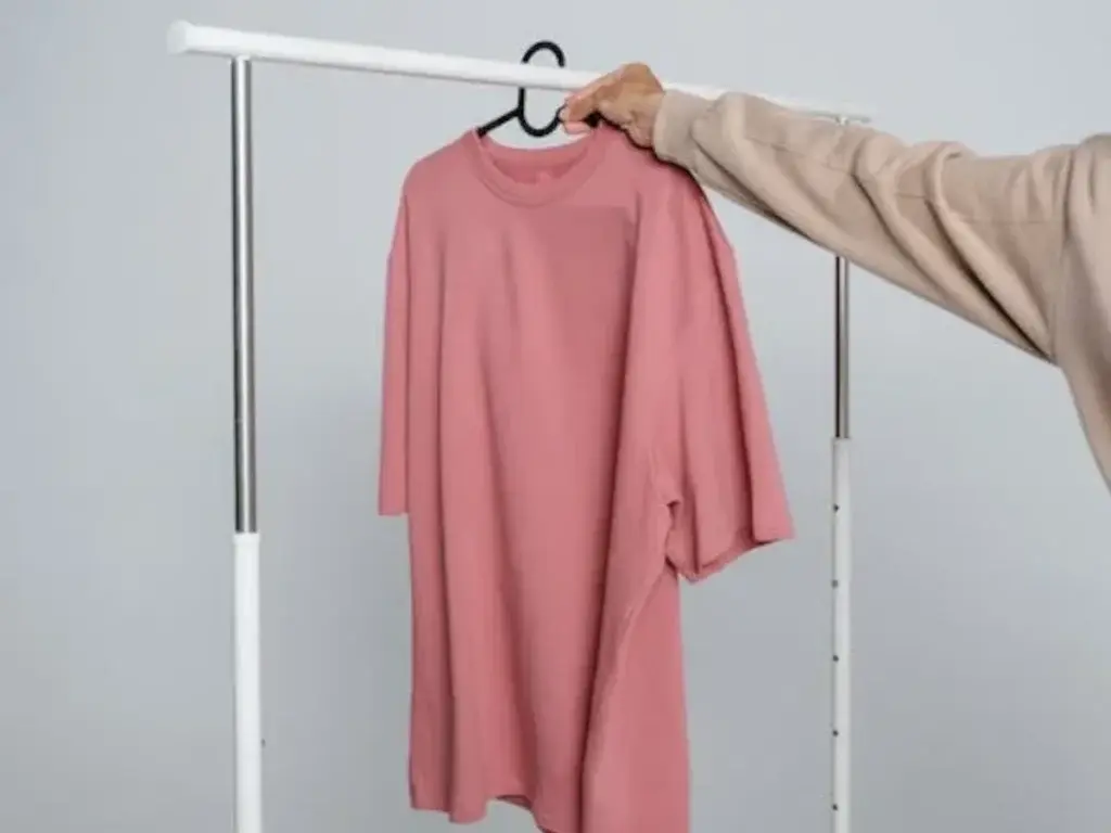 Ρουμανία: Έφτιαξαν το μεγαλύτερο T-shirt στον κόσμο – Δείτε Βίντεο