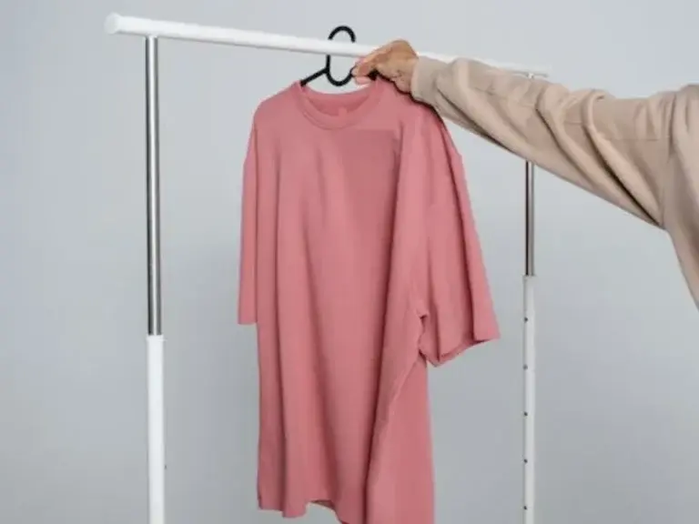 Ρουμανία: Έφτιαξαν το μεγαλύτερο T-shirt στον κόσμο – Δείτε Βίντεο