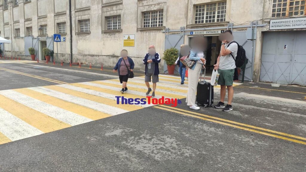 Εκλογές 2023: Στο εκλογικό κλίμα μπήκαν και οι τουρίστες – «Ας νικήσει ο καλύτερος!»