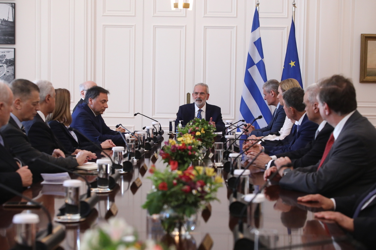 Ιωάννης Σαρμάς Υπηρεσιακή κυβέρνηση: Συνεδρίασε το υπουργικό συμβούλιο