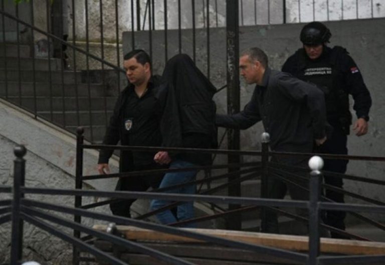 Βελιγράδι: Τουλάχιστον 9 νεκροί από την επίθεση 14χρονου σε σχολείο – Καρέ καρέ η σύλληψη του δράστη